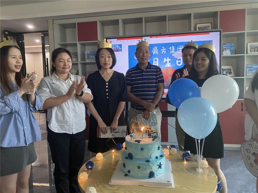 快乐之蓝，，，，，，最先绽放